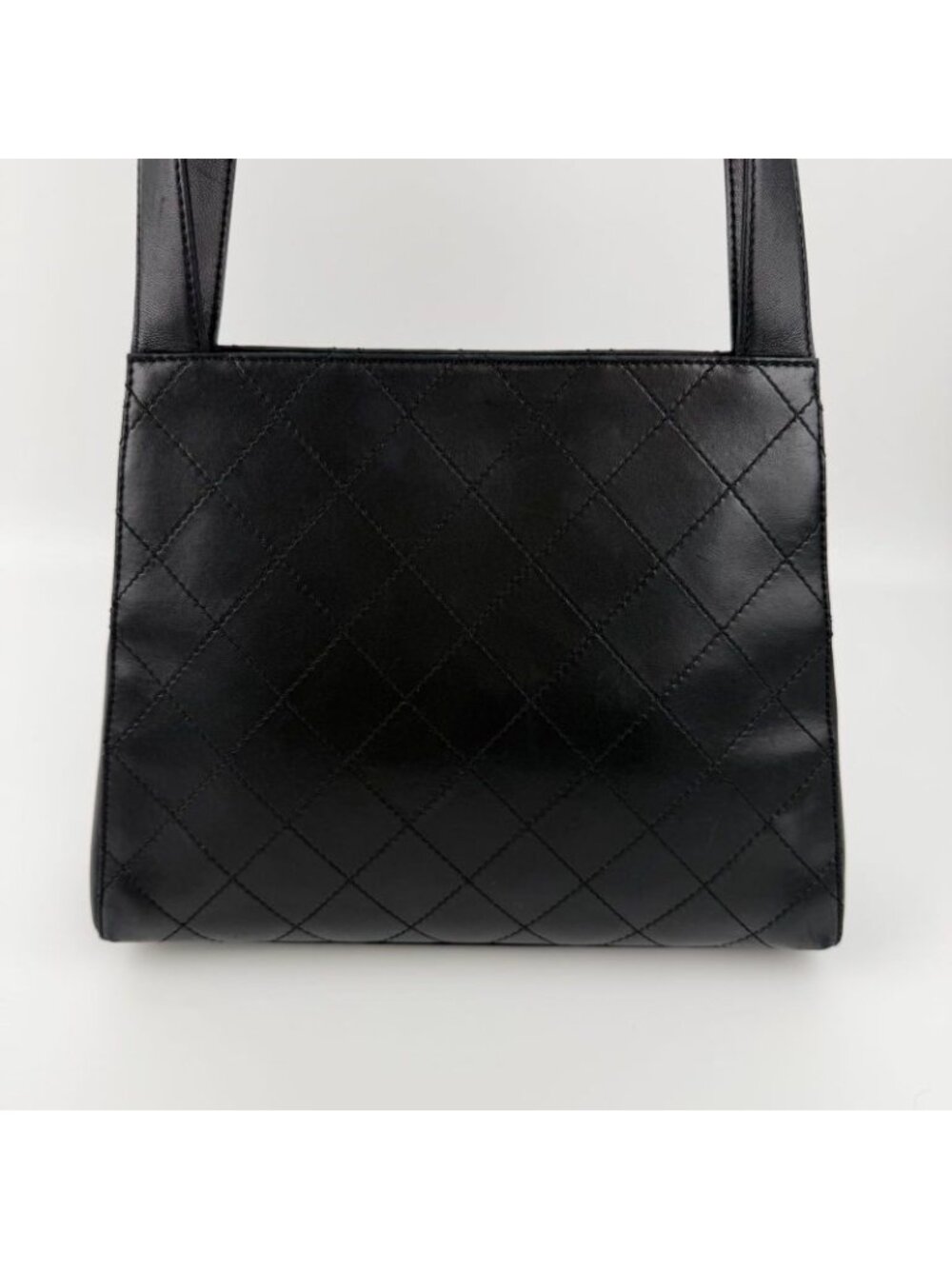 Chanel CC Logo Quilted Tote Black Leather No 5 Vintage - Picture 4 of 16